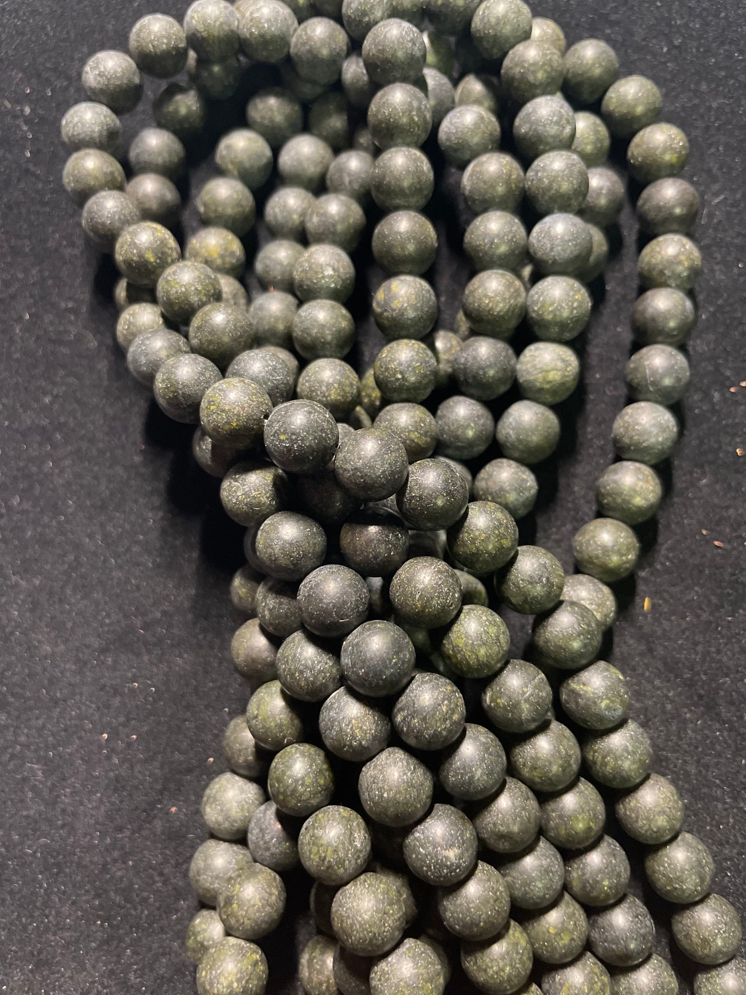 Serpentine beads