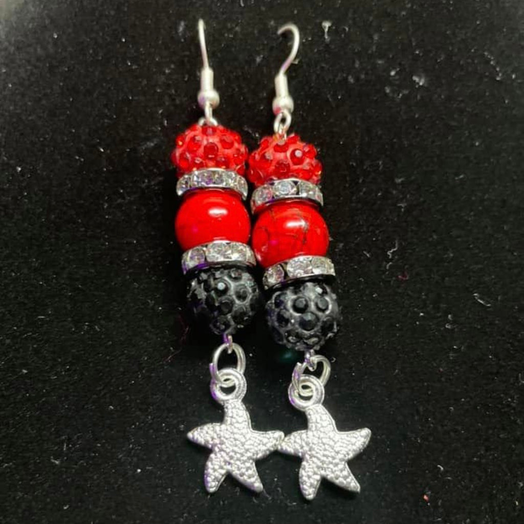 Red twinkled star earrings